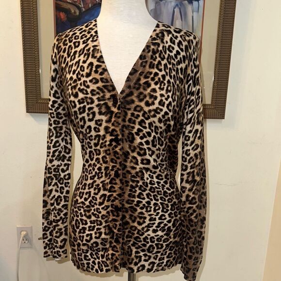 Chico’s Leopard Print Soft Cardigan Size 1= Medium - Picture 7 of 10